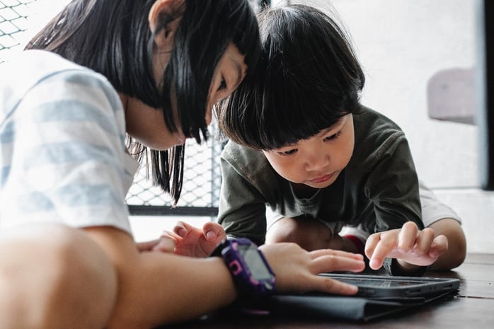 Kids on a tablet