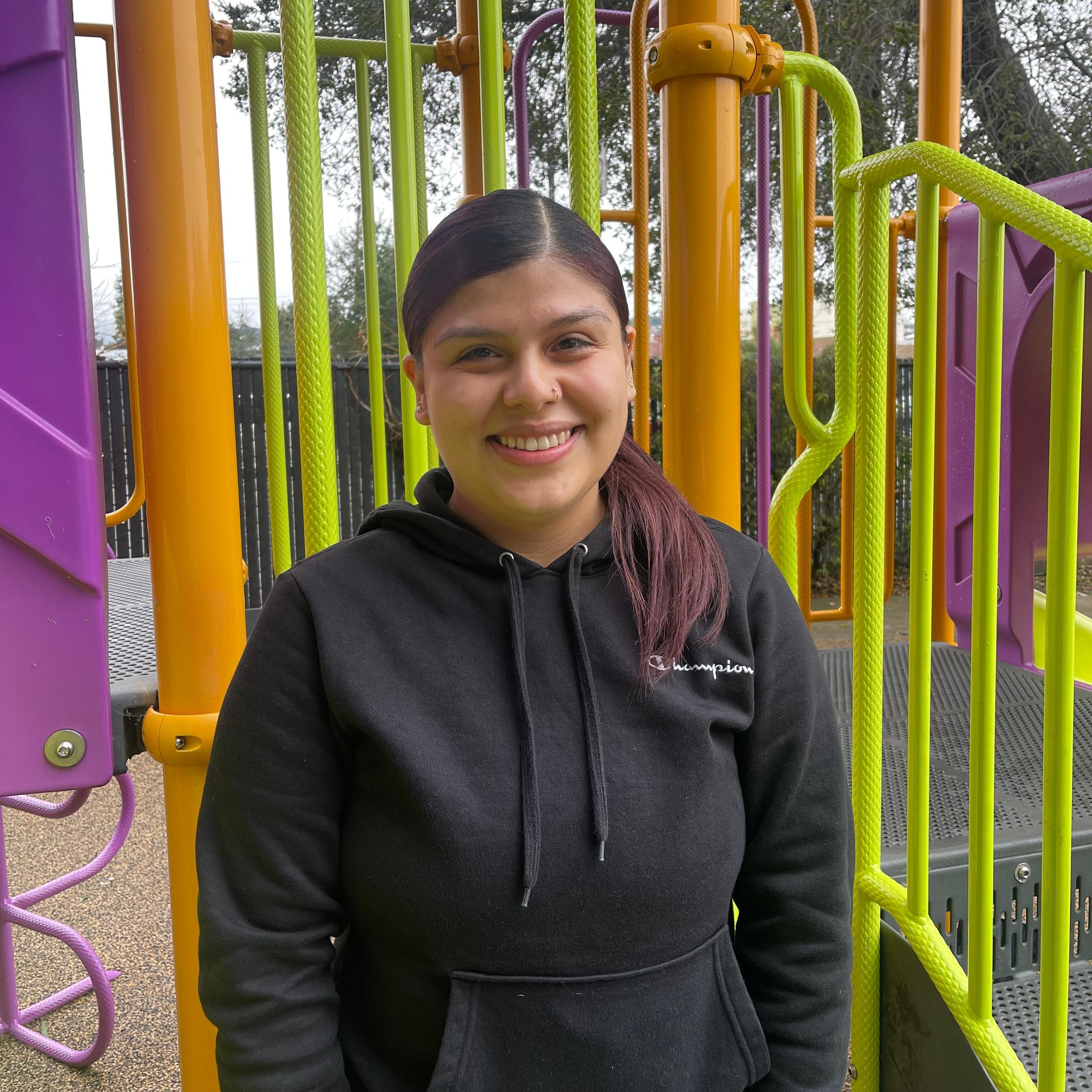 Profile photo of Redwood City preschool teacher Josseline